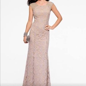 Cache formal dress